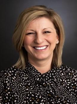 Ioana Batog headshot