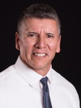 Raul Cunes headshot